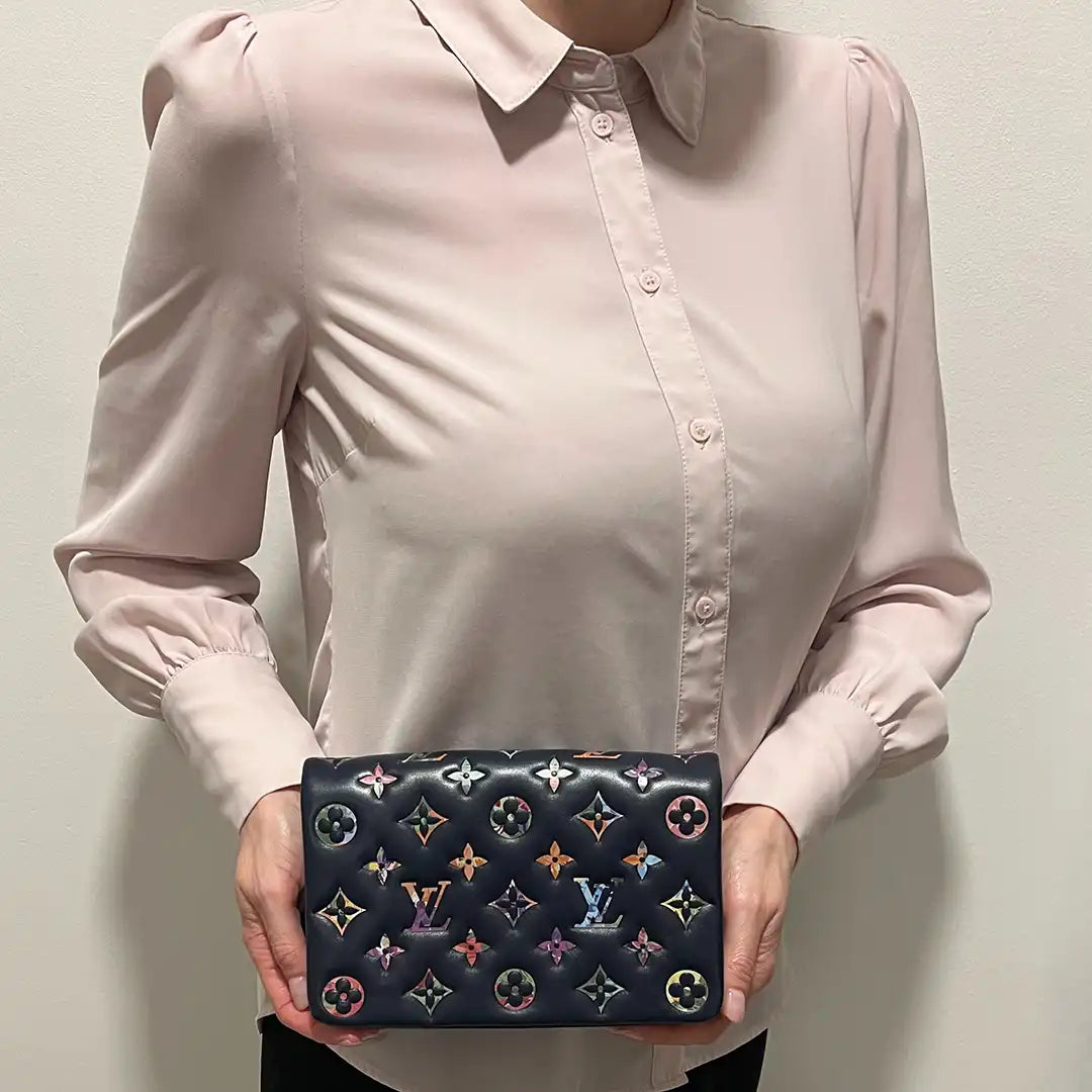 Louis Vuitton Coussin Pochette Navy blau Monogramm LV Garden / neuwertig Louis Vuitton