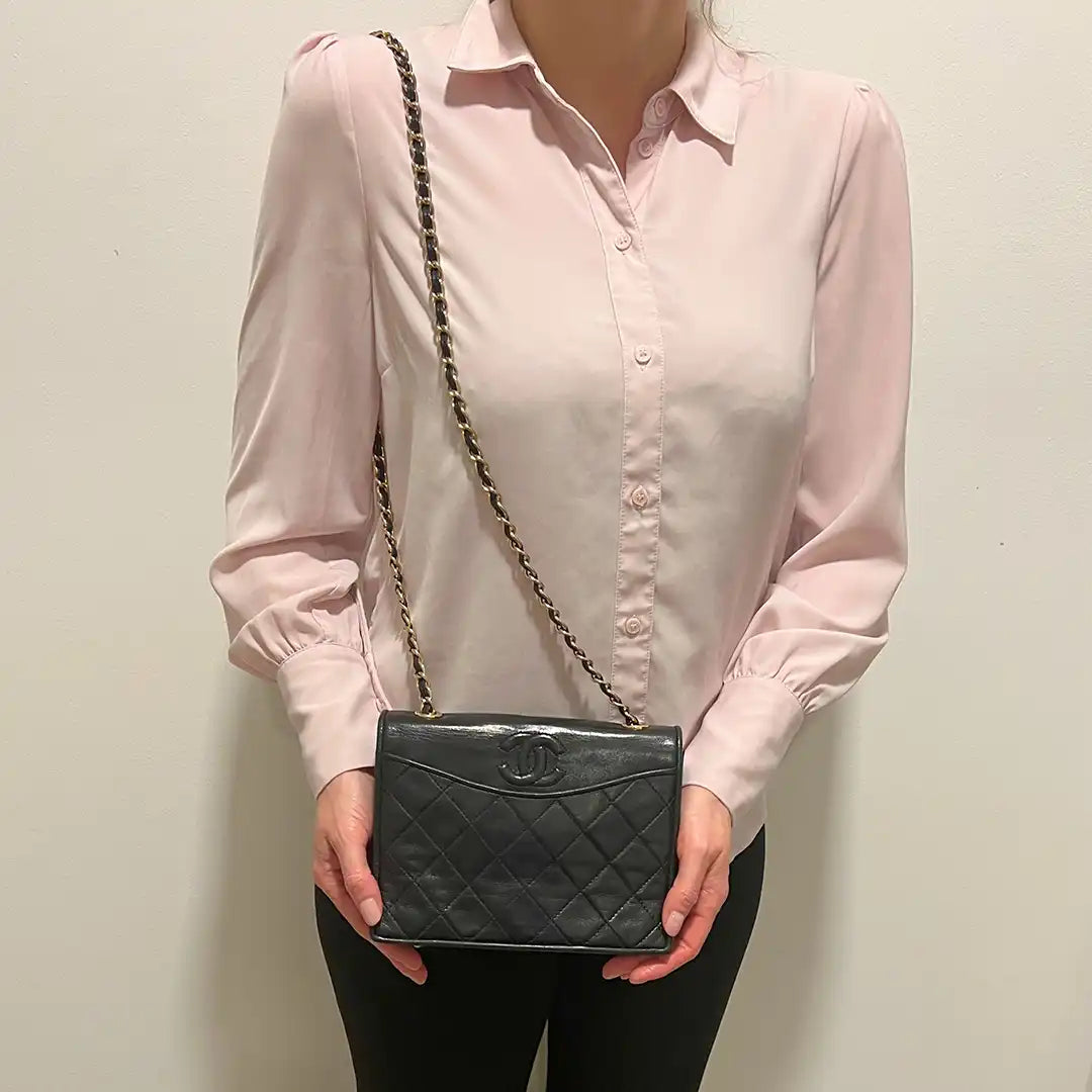 Chanel Vintage Schultertasche schwarz / gut Chanel