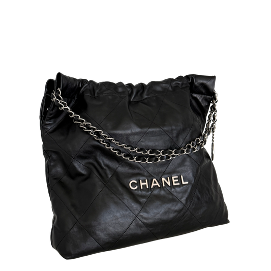 Chanel 22 mittelgroße Hobobag aus Kalbsleder Schwarz silberne Hardware / neuwertig Chanel