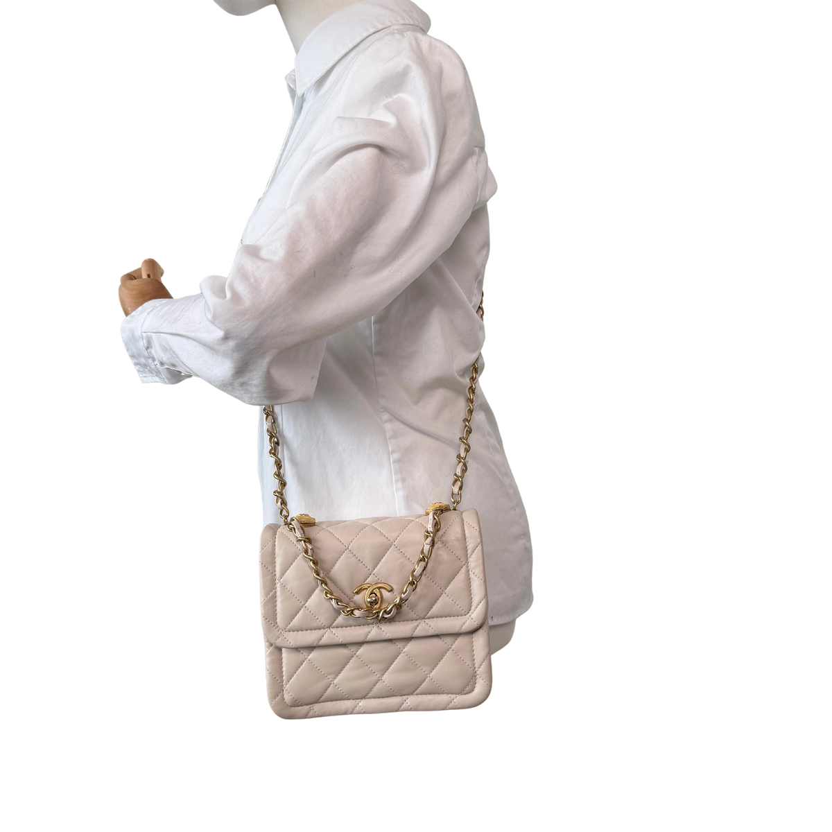 Chanel Button on Top Flap Bag small Off-White Lammleder / sehr gut Chanel