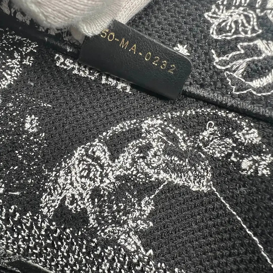 Dior Book Tote mittelgroß Zodiac Sign / ungetragen Echtheitscheck