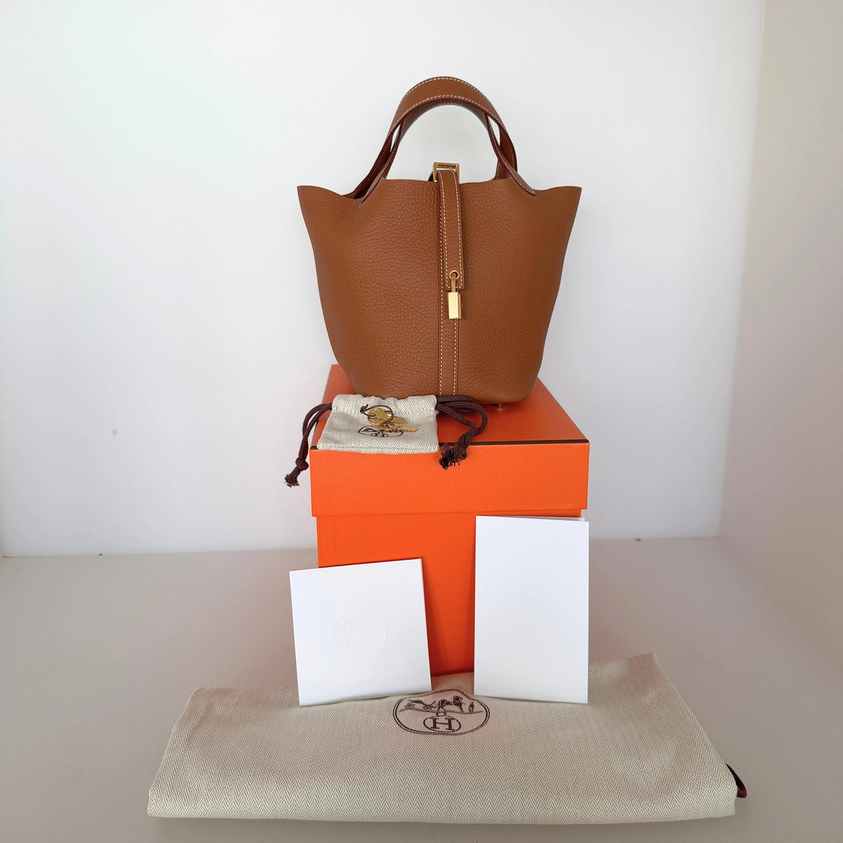 Hermès Picotin 18 Taurillon Clémence braun goldene Hardware 2025 Fullset / neuwertig Hermès