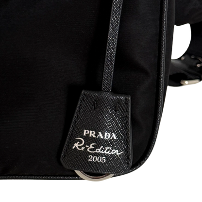 Prada Re-Edition 2005 aus Re-Nylon Schwarz / neuwertig Prada