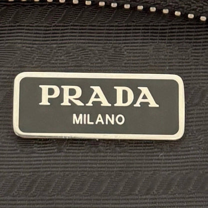 Prada Re-Edition 2005 aus Re-Nylon Schwarz / neuwertig Prada