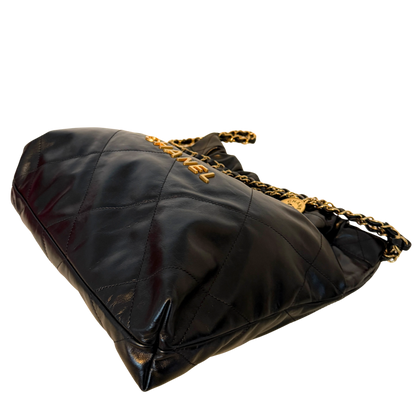 Chanel 22 kleine Hobo Bag Schwarz goldene Hardware Fullset / sehr gut Chanel