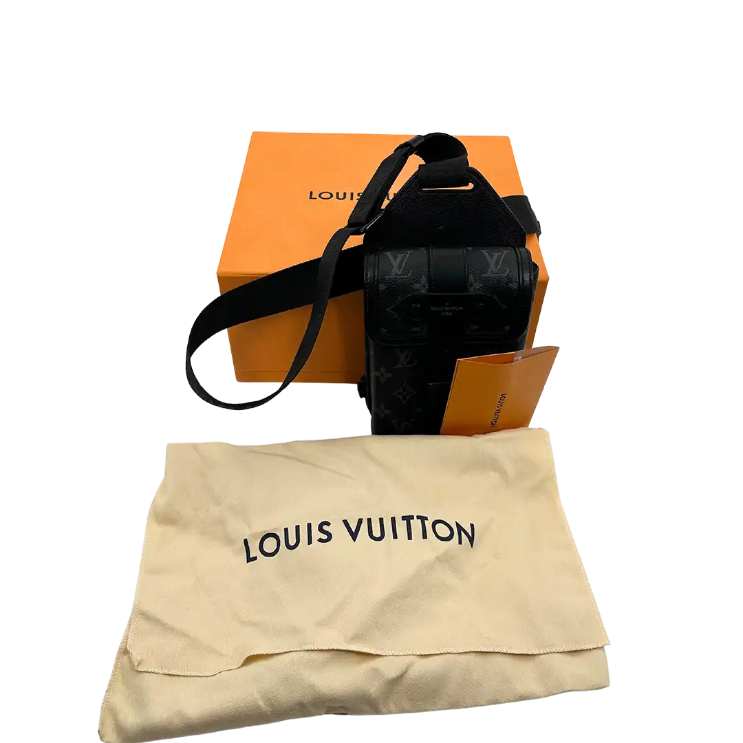 Louis Vuitton Saumur Monogramm Eclipse Slingbag M45912 Fullset / sehr gut Louis Vuitton