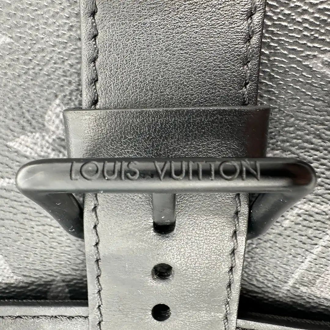Louis Vuitton Saumur Monogramm Eclipse Slingbag M45912 Fullset / sehr gut Louis Vuitton