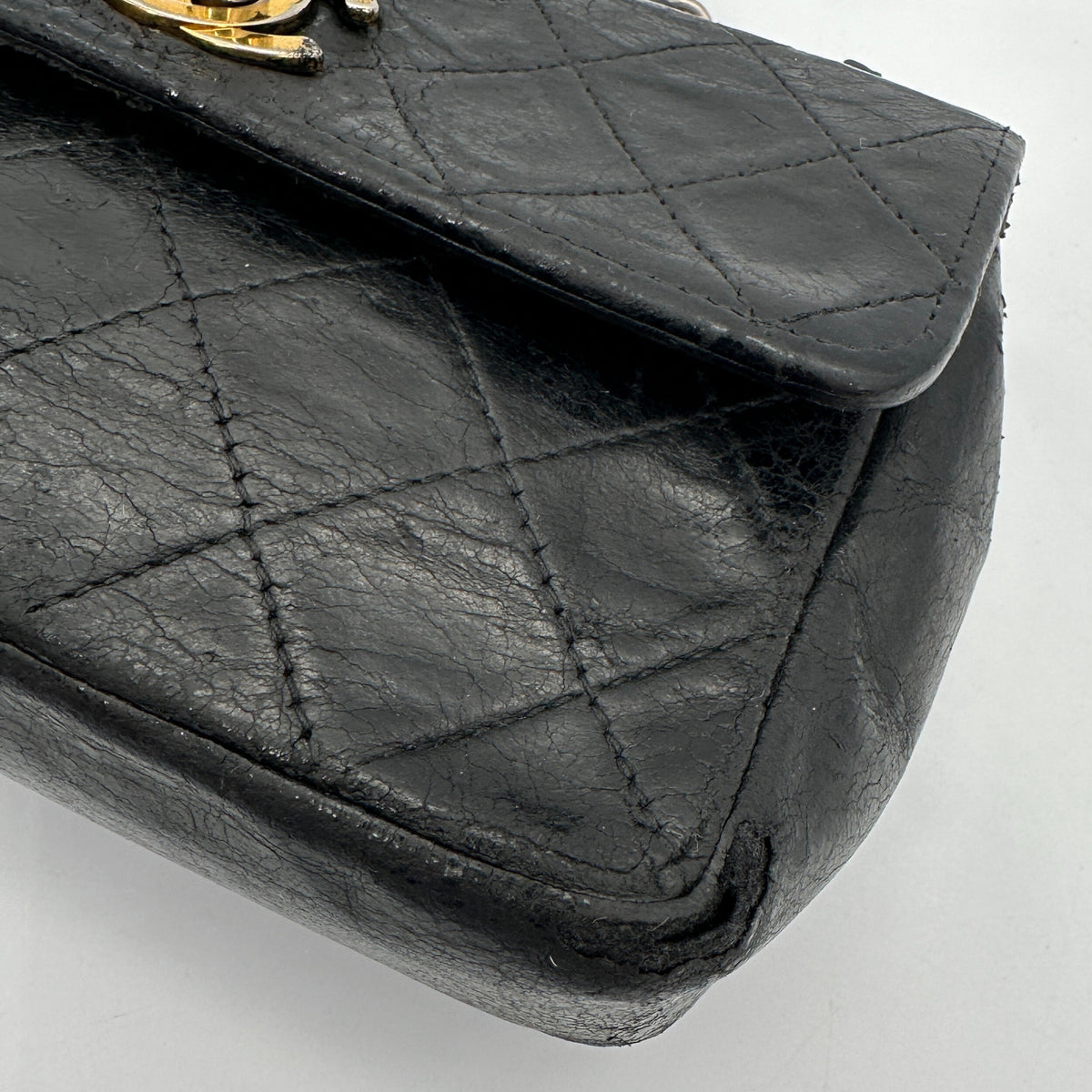 Chanel Mini Flap Bag schwarz Lammleder / akzeptabel Chanel