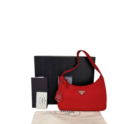 Prada Re-Edition 2000 Mini Bag rot Fullset / sehr gut Prada