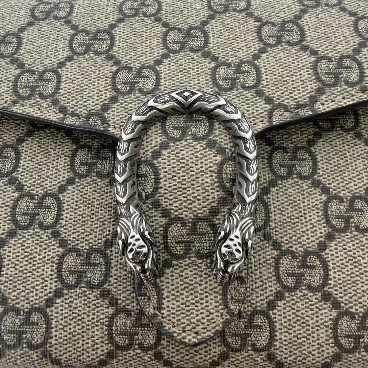 Gucci Dionysus GG Supreme  Wallet on Chain / neuwertig Gucci