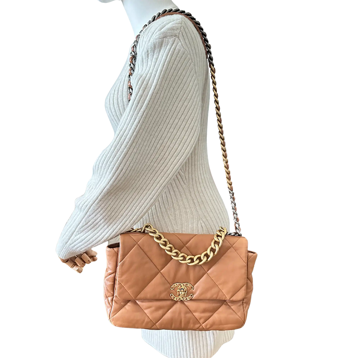 Chanel 19 Flap Bag Medium Tasche glänzendes Lammleder Caramel / sehr gut Chanel