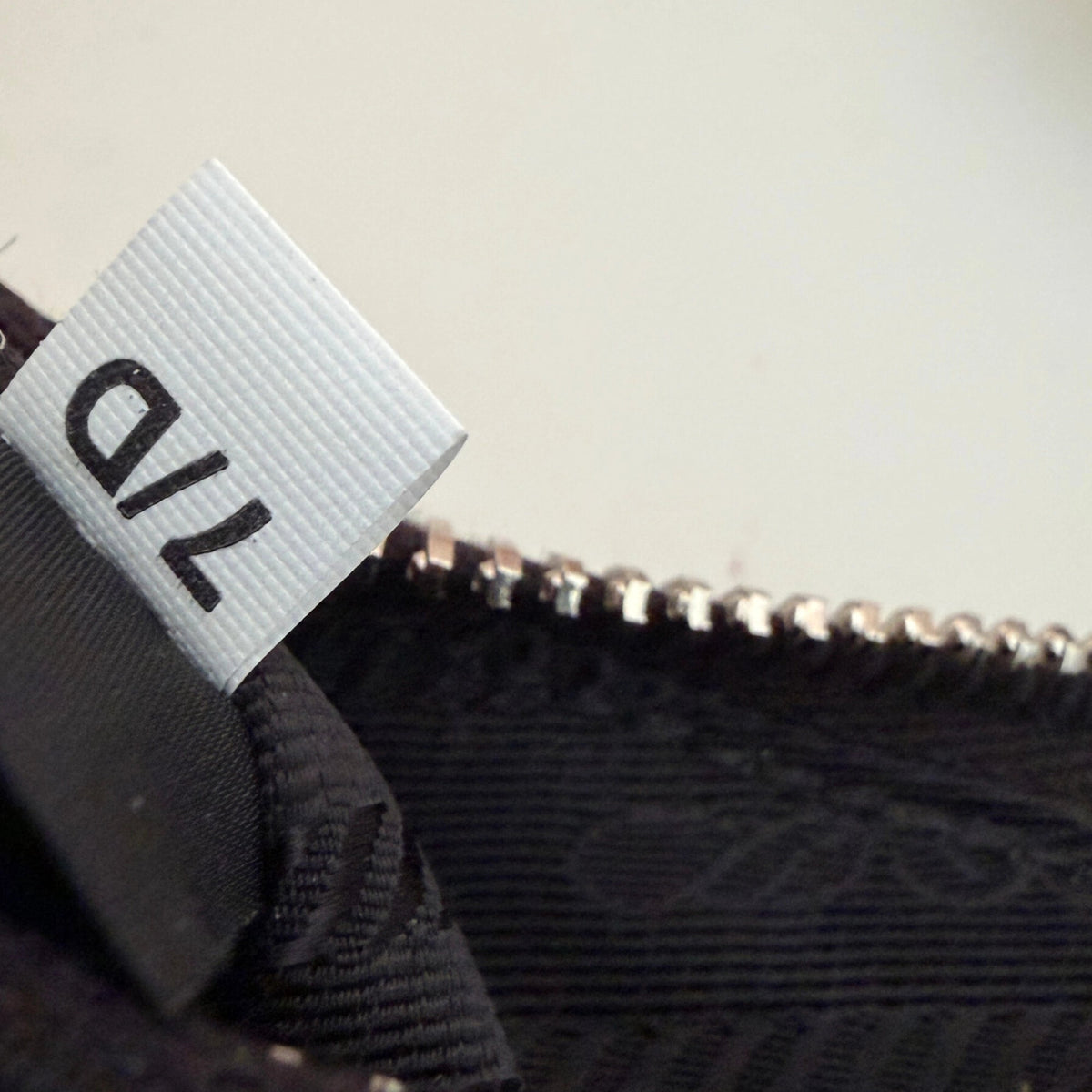 Prada Re-Edition 2005 schwarz Re-Nylon / neuwertig Prada