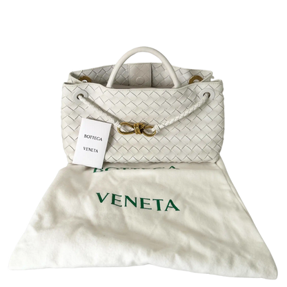 Bottega Veneta East/West Andiamo kleine Tote aus Intrecciato-Leder weiß 2023 / sehr gut Bottega Veneta