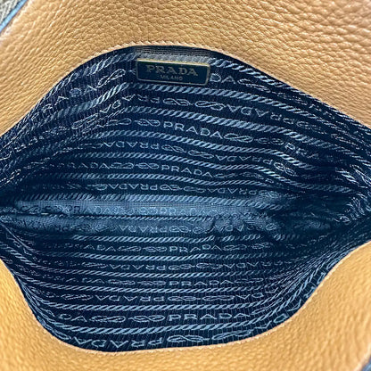Prada Vitello Phenix Cannella braune Leder Crossbody Tasche / neuwertig Prada