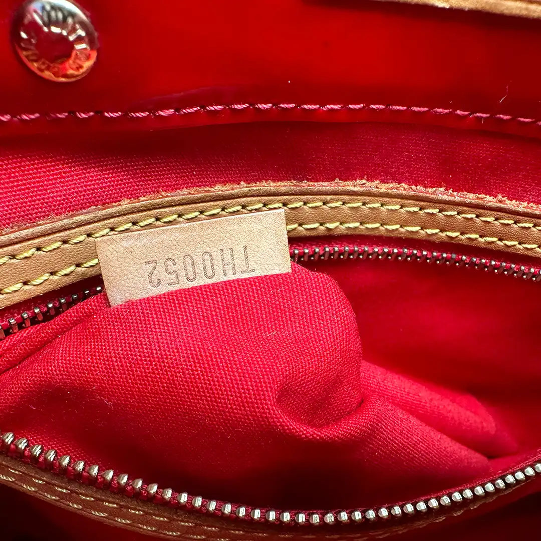 Louis Vuitton Vernis Reade MM Handtasche rot M91086 / gut Louis Vuitton
