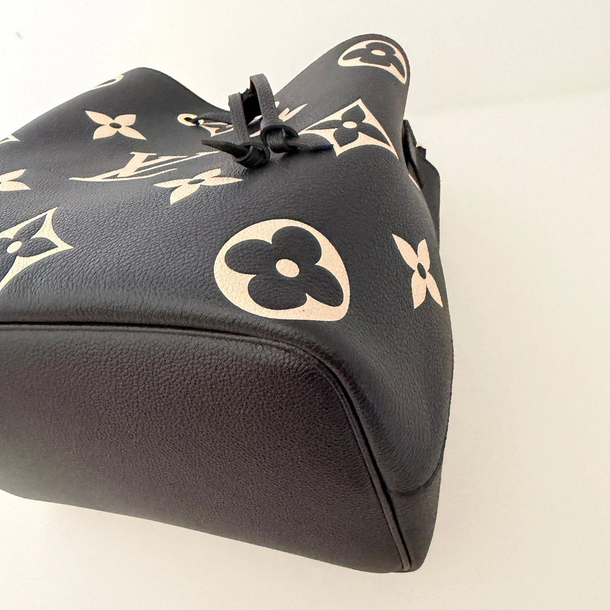 Louis Vuitton NéoNoé MM Monogram Empreinte Bicolor M45497 Fullset / neuwertig Louis Vuitton