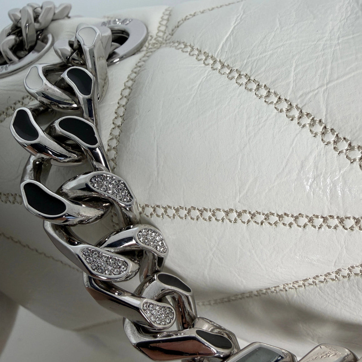 MCM Travia Shearling Shoulder Bag Off- White / neuwertig MCM