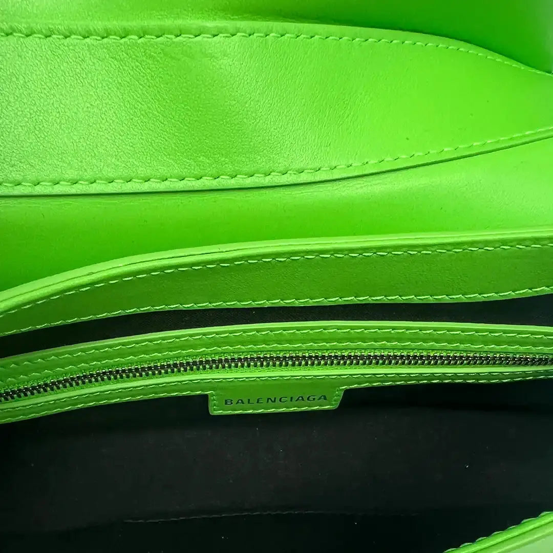 Balenciaga Lindsay Schultertasche acid grün aus geprägtem Leder / sehr gut Balenciaga