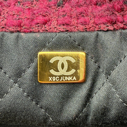 Chanel 22 mittelgroße Hobobag aus Tweed Burgunderrot goldene Hardware / neuwertig Chanel