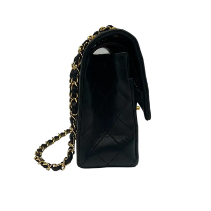 CHANEL 2.55 Double Flap 10" Chain Shoulder Bag schwarzes Lammleder / gut Chanel