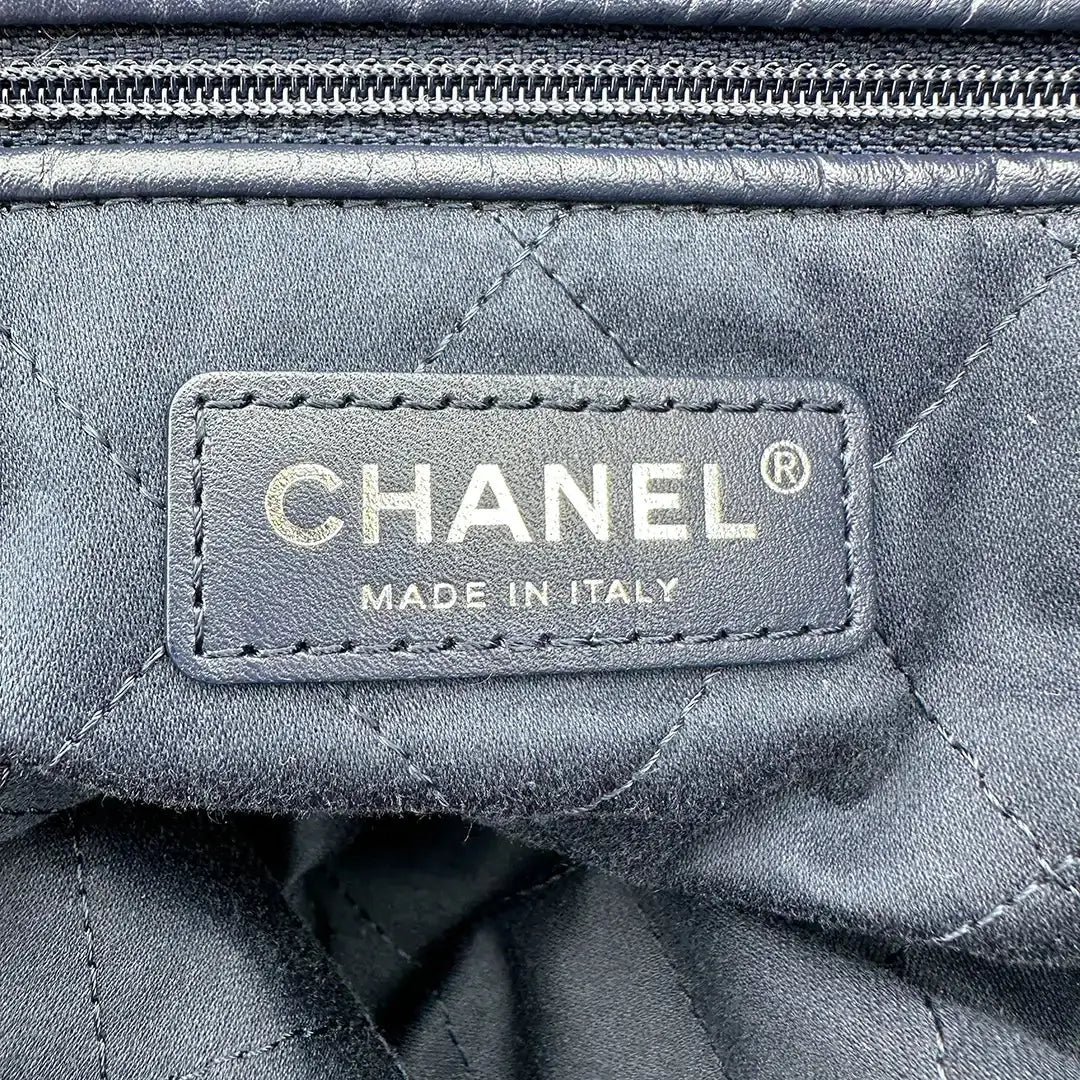 Chanel 22 mittelgoße Hobobag Denim 2022 / sehr gut Chanel