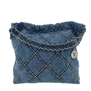 Chanel 22 middelgrote hobobag denim 2022