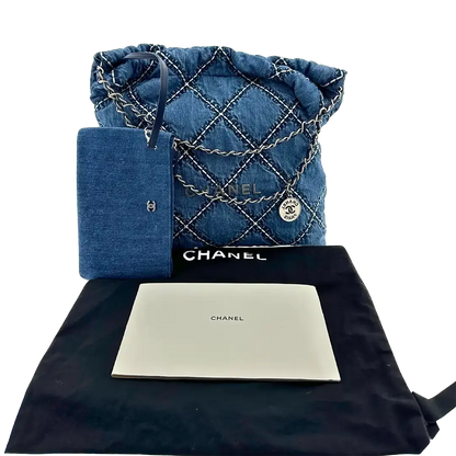 Chanel 22 mittelgoße Hobobag Denim 2022 / sehr gut Chanel