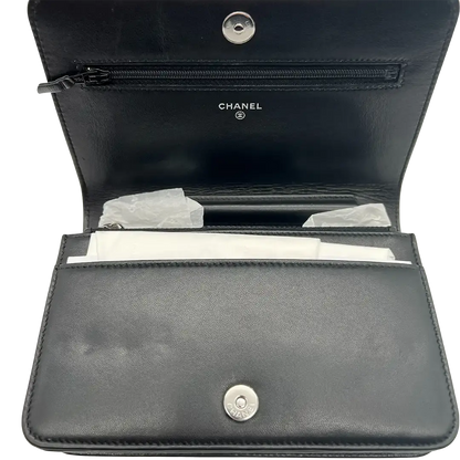 Chanel Boy Strass Wallet On Chain WOC Kalbsleder schwarz / ungetragen Chanel