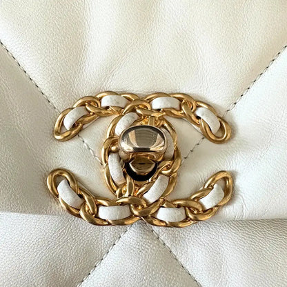 Chanel Chanel 19 Maxitasche Lammleder weiß / sehr gut Chanel
