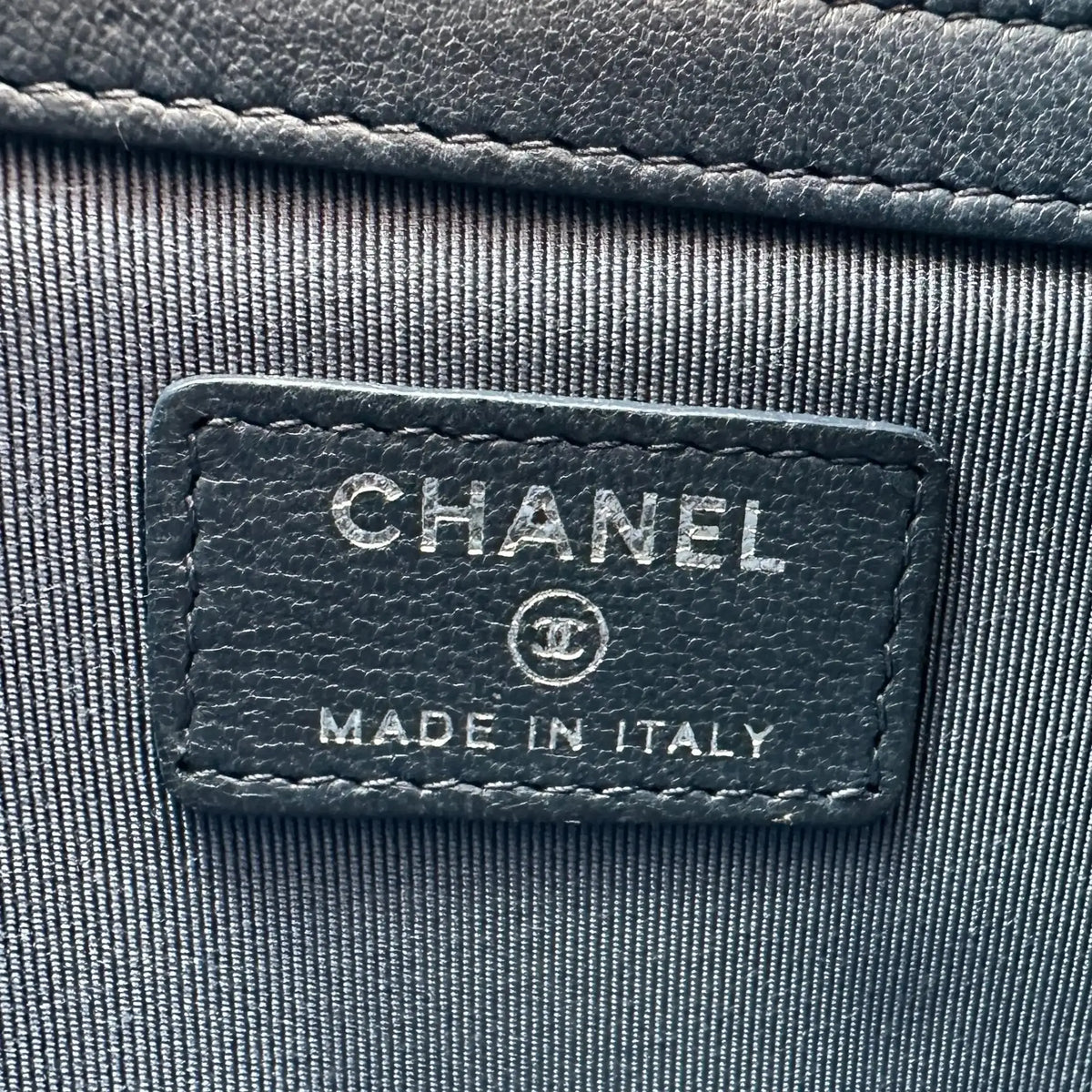 Chanel Coco Mark Pouch Matelasse Clutch dunkelblau / sehr gut Chanel