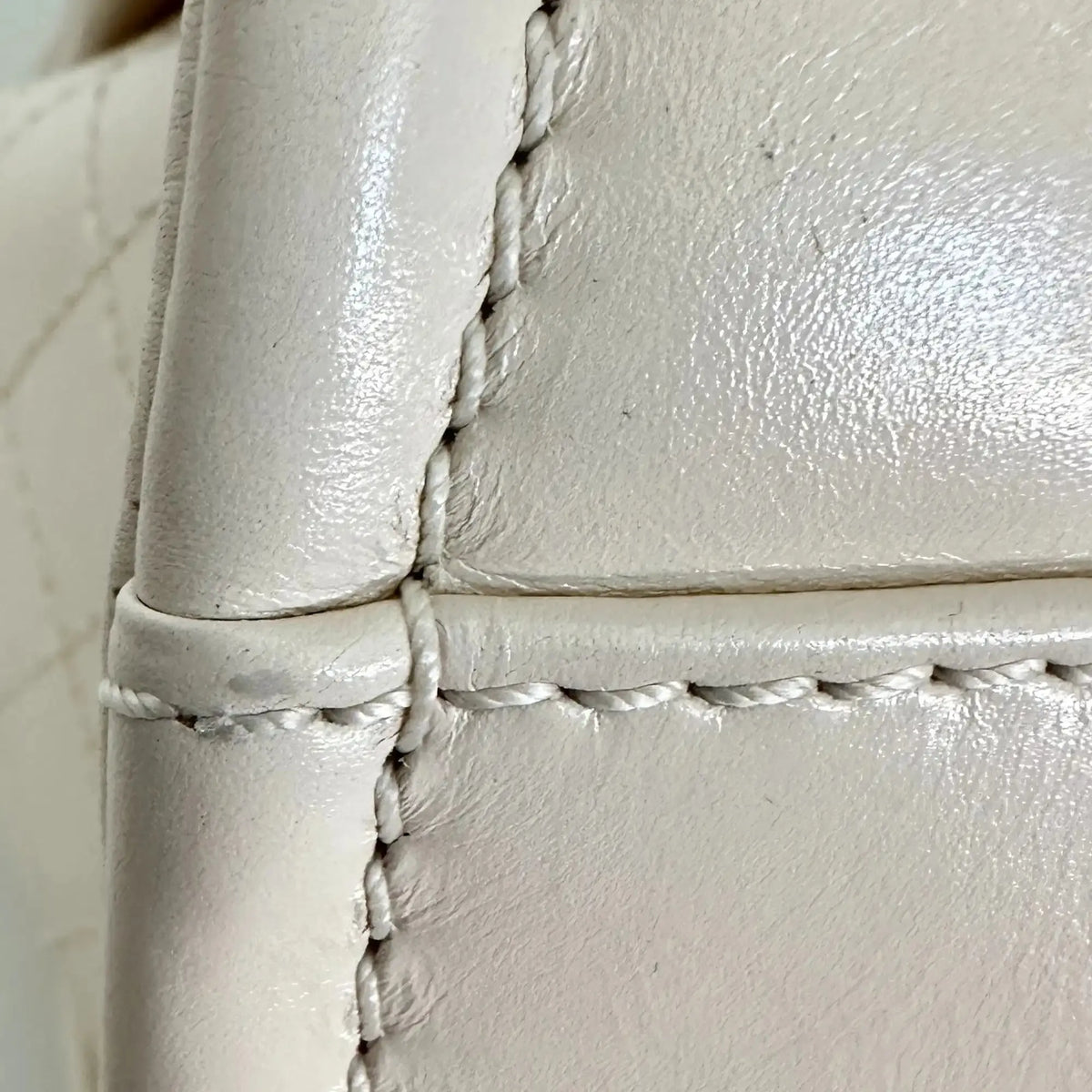 Chanel Deauville Charms Small aged Calfskin 2021 / sehr gut Chanel
