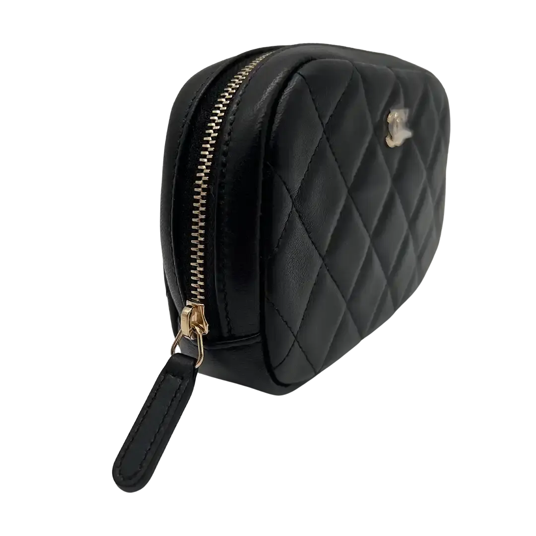 Chanel Kosmetiktasche CC Schnalle Leder / neu Chanel