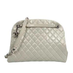 Chanel Mademoiselle lakleren tas wit