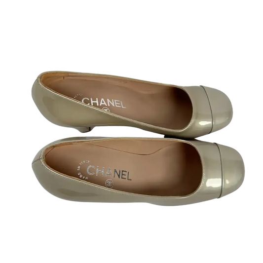 Chanel Pumps Metallic silber Größe 38 / ungetragen Chanel