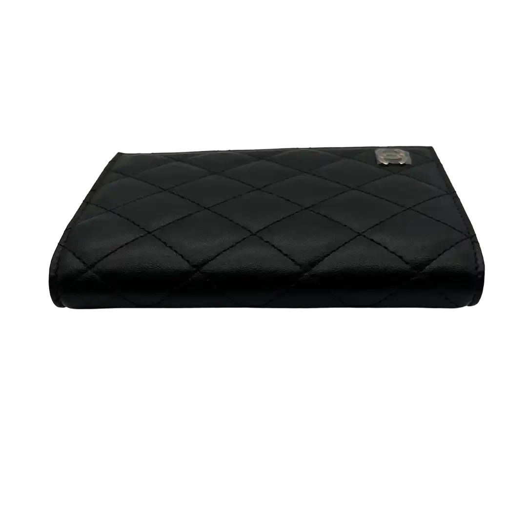 Chanel Reisepass Kartenetui Timeless Leder schwarz / neu Chanel