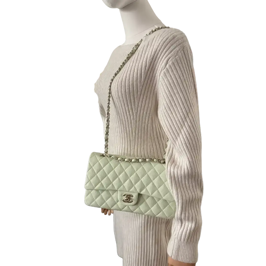 Chanel Timeless Double Flapbag Medium Kaviarleder light green 2022 / ungetragen Chanel