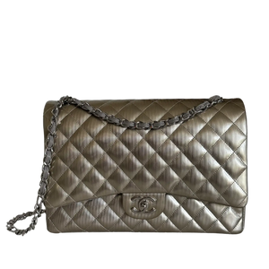 Chanel Timeless Maxi Double Flap Bag champagnekleurig generfd leer met iriserende afwerking zeldzaam