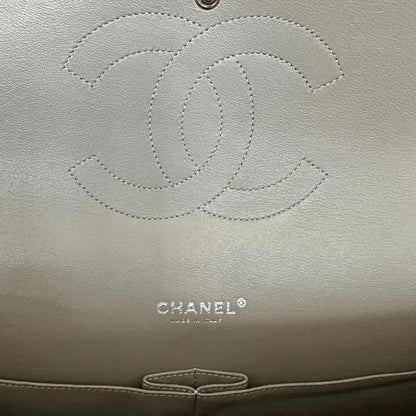 Chanel Timeless Maxi Double Flap Bag Champagner geprägtes Leder mit Iridescent-Finish selten / neuwertig Chanel