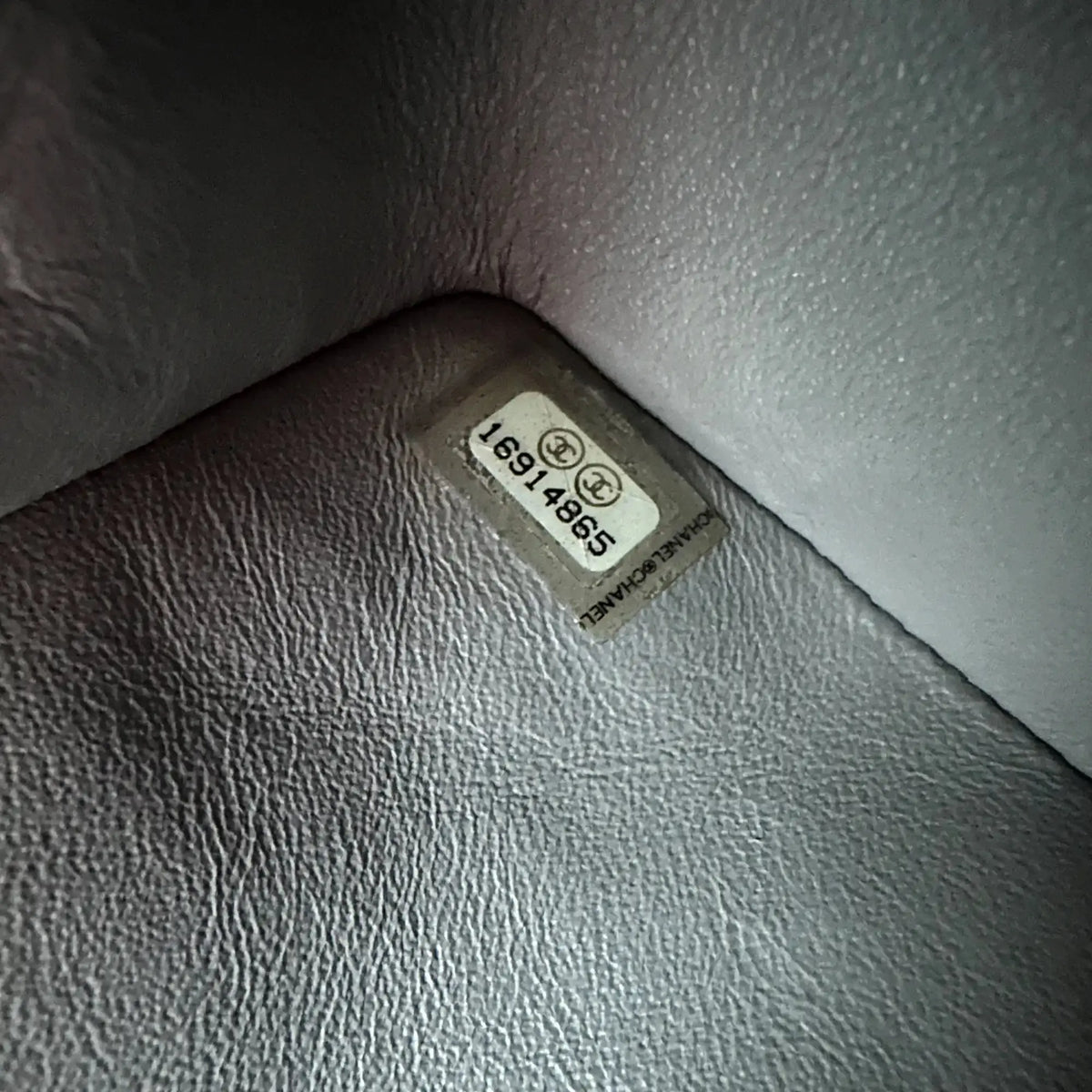Chanel Timeless Maxi Double Flap Bag Champagner geprägtes Leder mit Iridescent-Finish selten / neuwertig Chanel