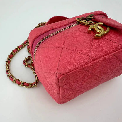 Chanel Vanity Pink Micro Bag Kaviaeleder Pink / sehr gut Chanel