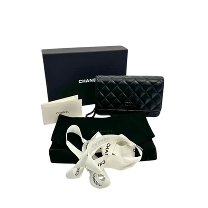 Chanel Wallet on Chain so black Edition Fullset Hardware verklebt / ungetragen Chanel