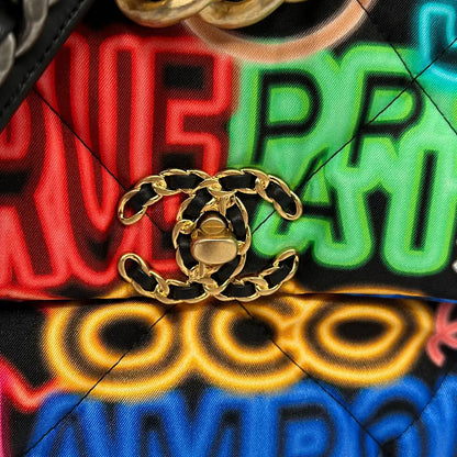 Chanel 19 große Tasche Flap Bag Stoff mehrfarbig Neon Graffiti / sehr gut Chanel