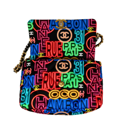 Chanel 19 große Tasche Flap Bag Stoff mehrfarbig Neon Graffiti / sehr gut Chanel