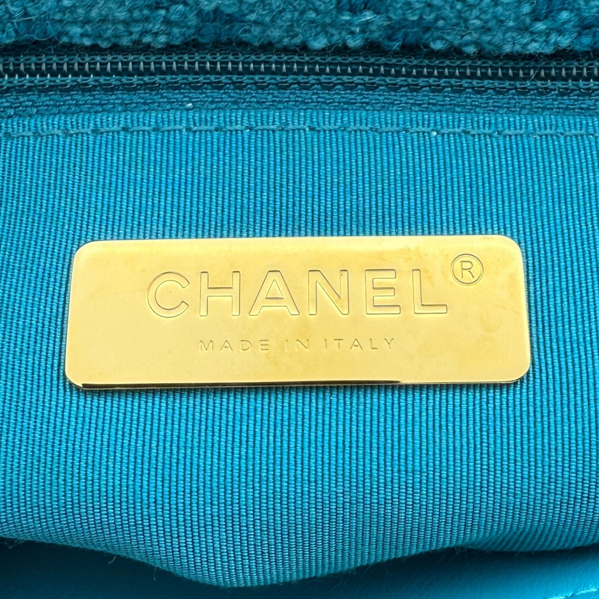 Chanel 19 Schultertasche Tweed Blau Fullset / neuwertig Chanel