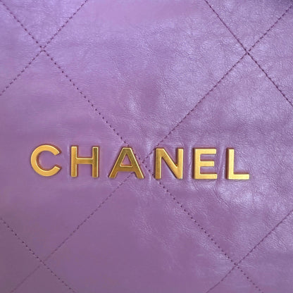 Chanel 22 mittelgroße Hobo Bag aus Kalbsleder Flieder goldene Hardware / sehr gut Chanel