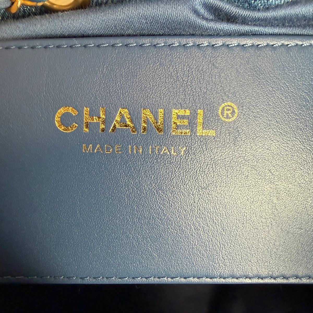 Chanel 25 Medium Handbag Washed Denim Blau Gold Hobo Tasche Chanel