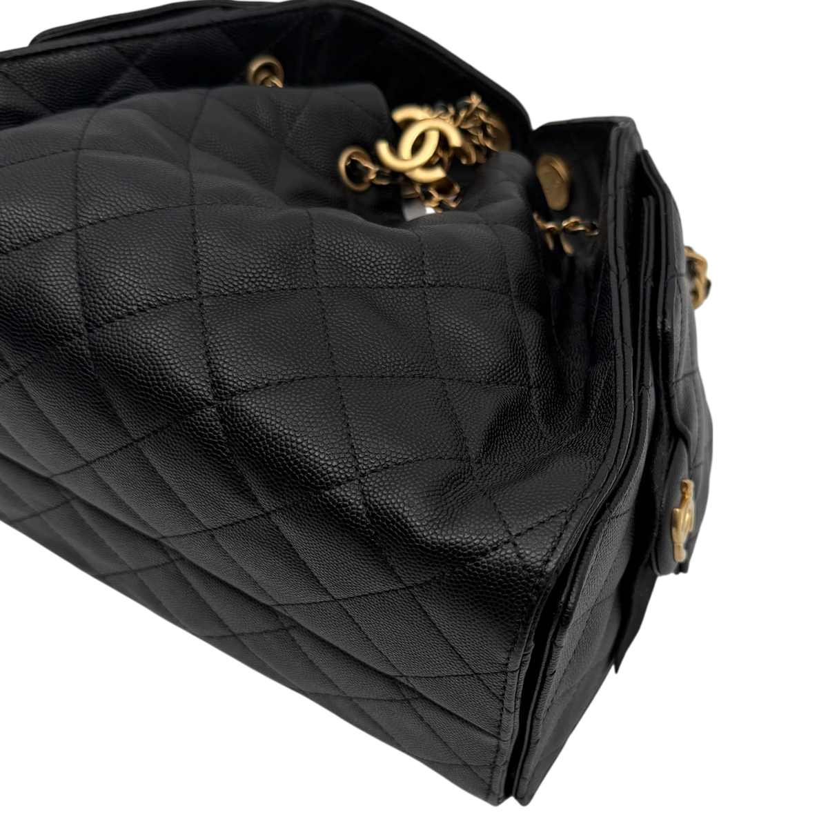 Chanel 25 Kleine Tasche Kaviarleder Schwarz Hardware Gold gealtert – Ansicht 13