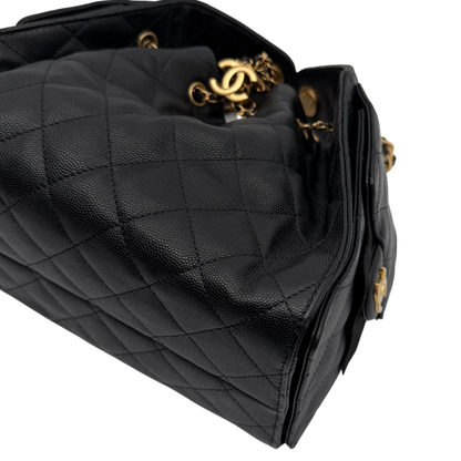 Chanel 25 Kleine Tasche Kaviarleder Schwarz Hardware Gold gealtert – Ansicht 13