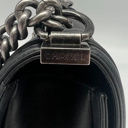 Chanel Boy Bag mittelgroß Kalbsleder schwarz limitiert Fullset / neuwertig Chanel