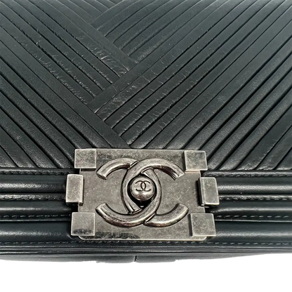 Chanel Boy Bag mittelgroß Kalbsleder schwarz limitiert Fullset / neuwertig Chanel